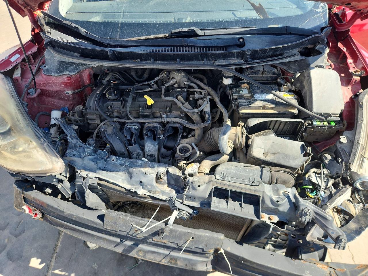 Hyundai ELANTRA Base