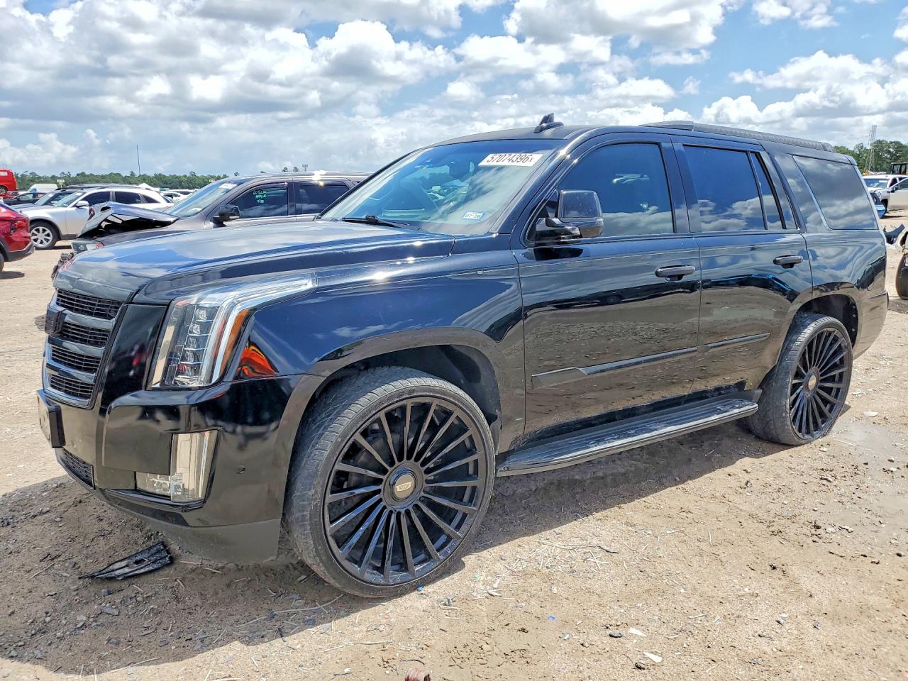 Salvage Cadillac Escalade Image
