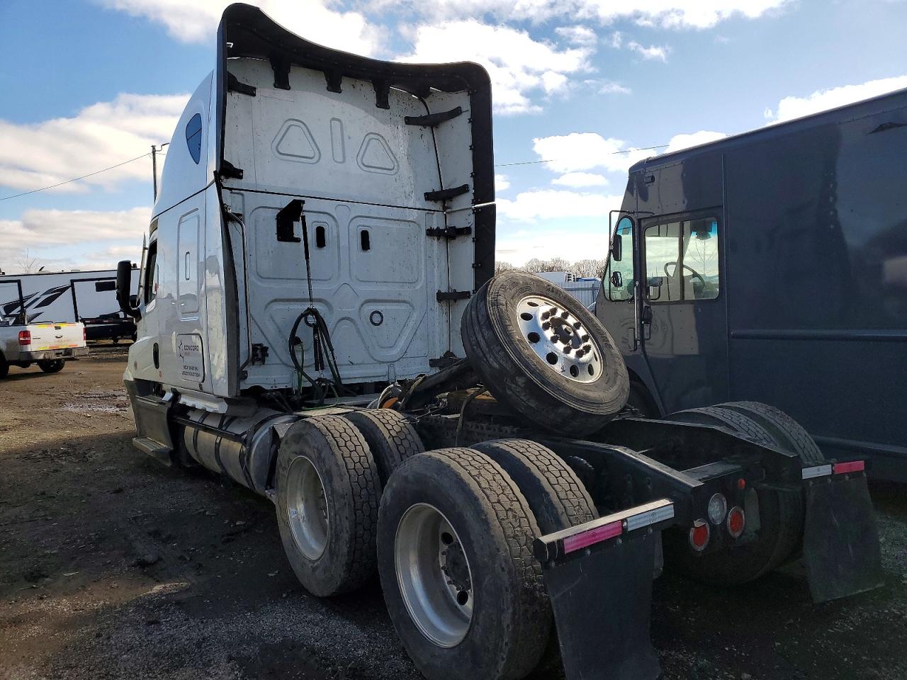 Freightliner Cascadia 126
