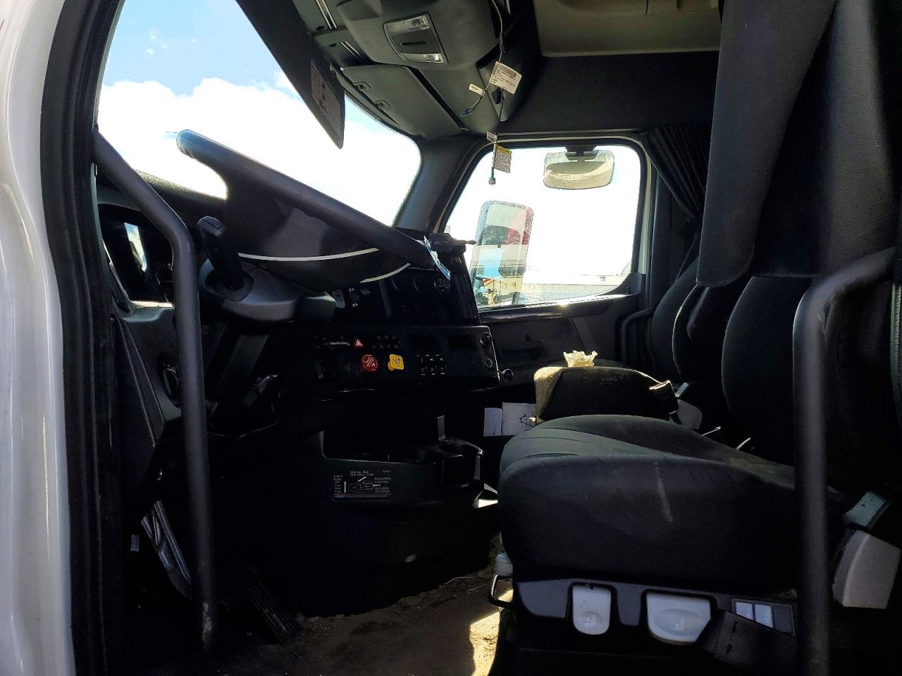 Freightliner Cascadia 126