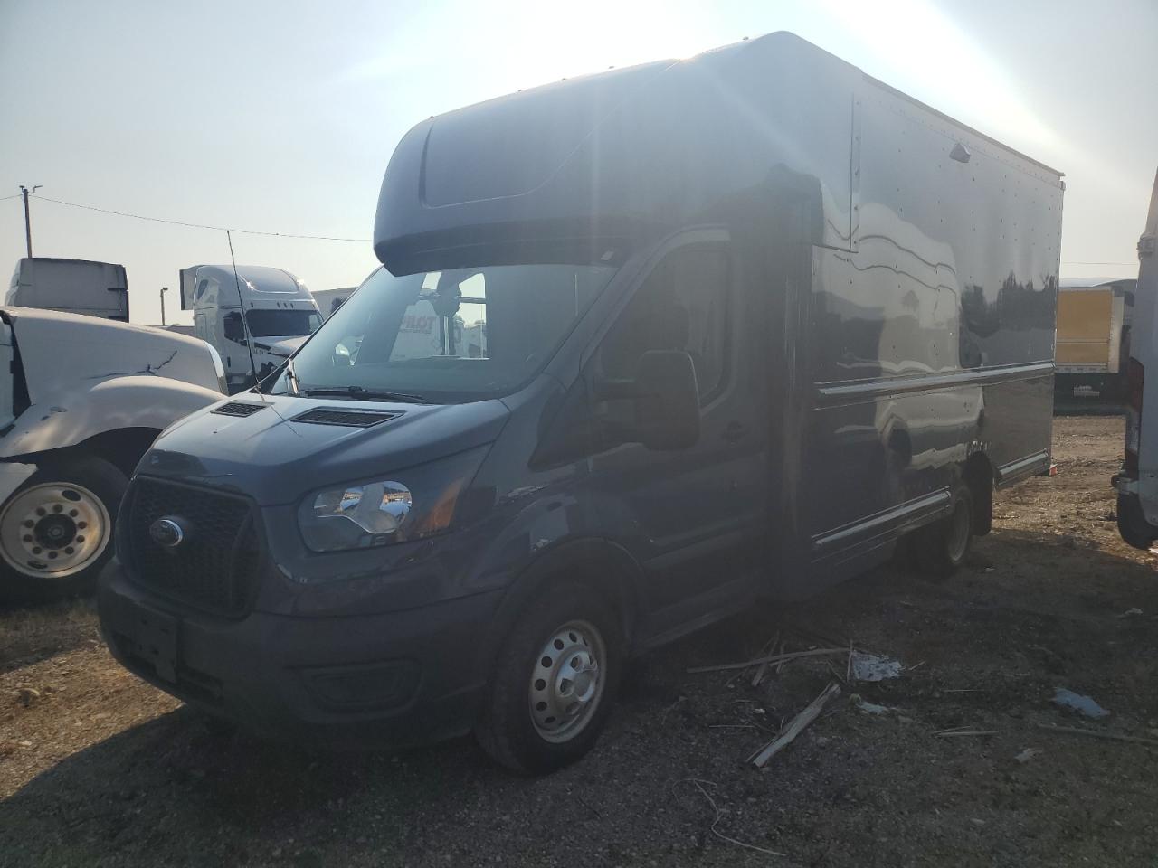 Salvage Ford Transit Image