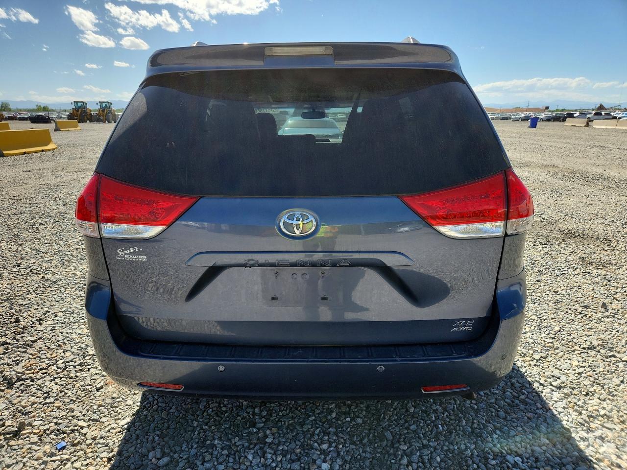 Toyota Sienna Xle 7-passenger
