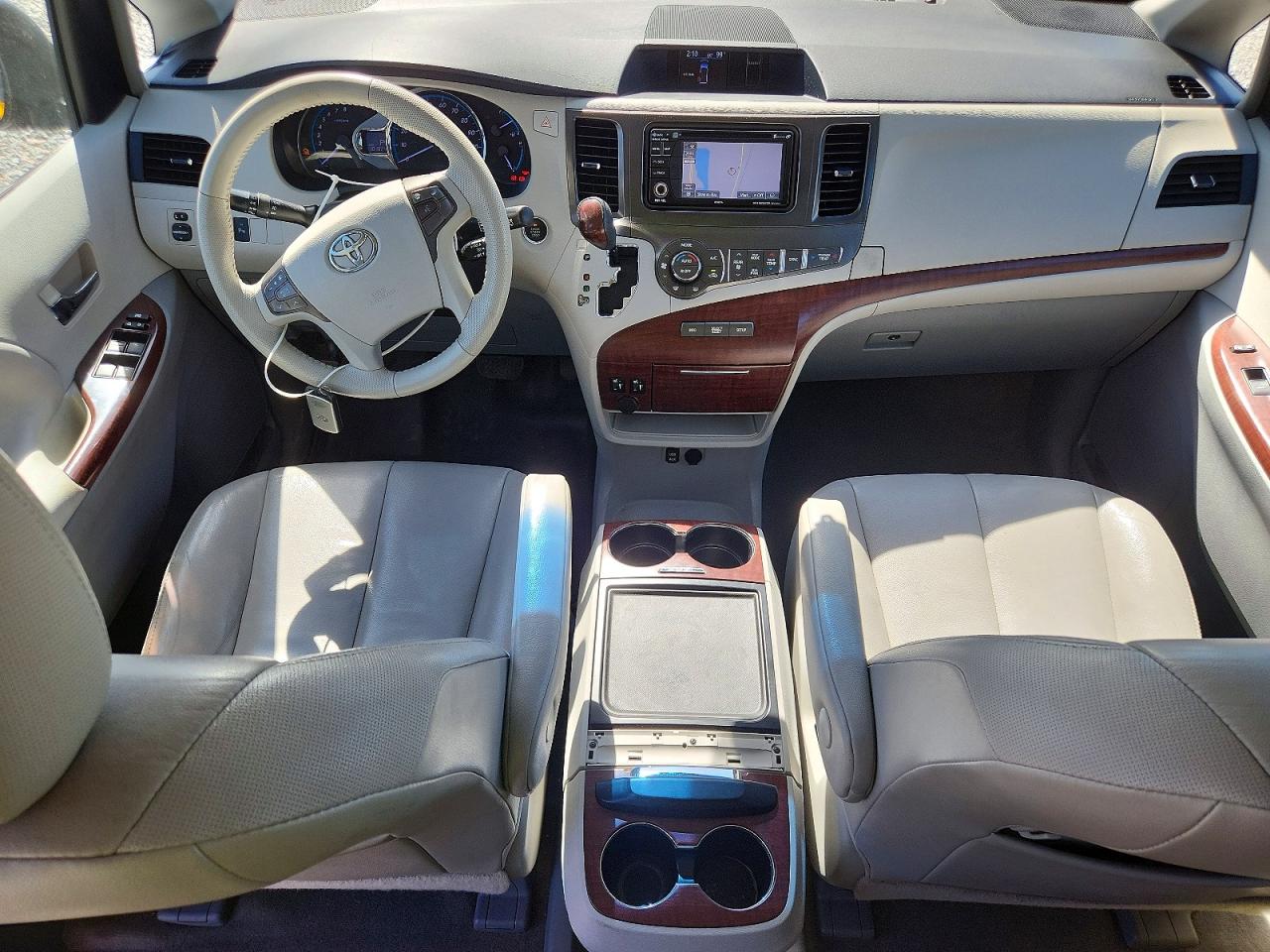 Toyota Sienna Xle 7-passenger