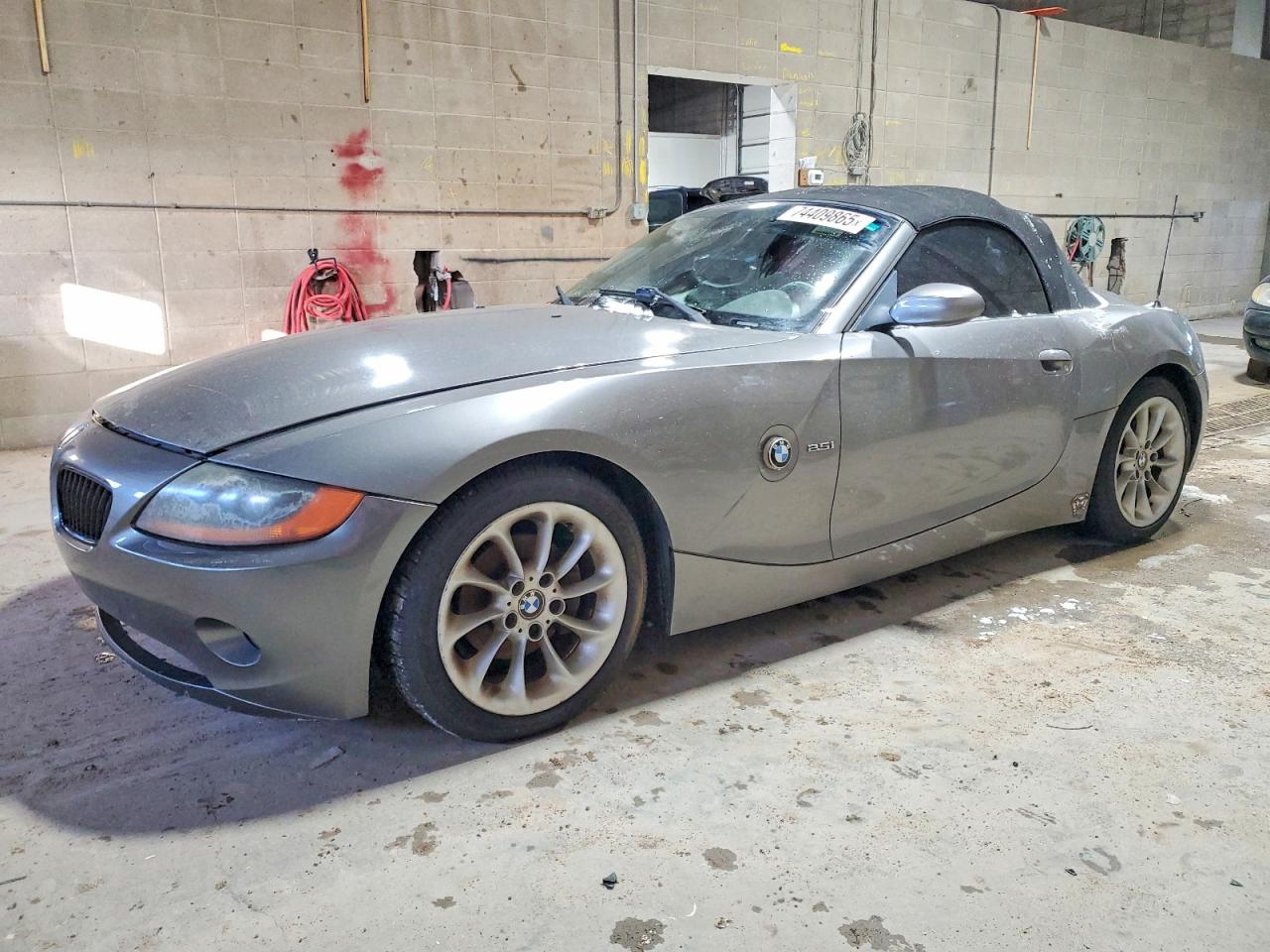 Salvage BMW Z Series Image