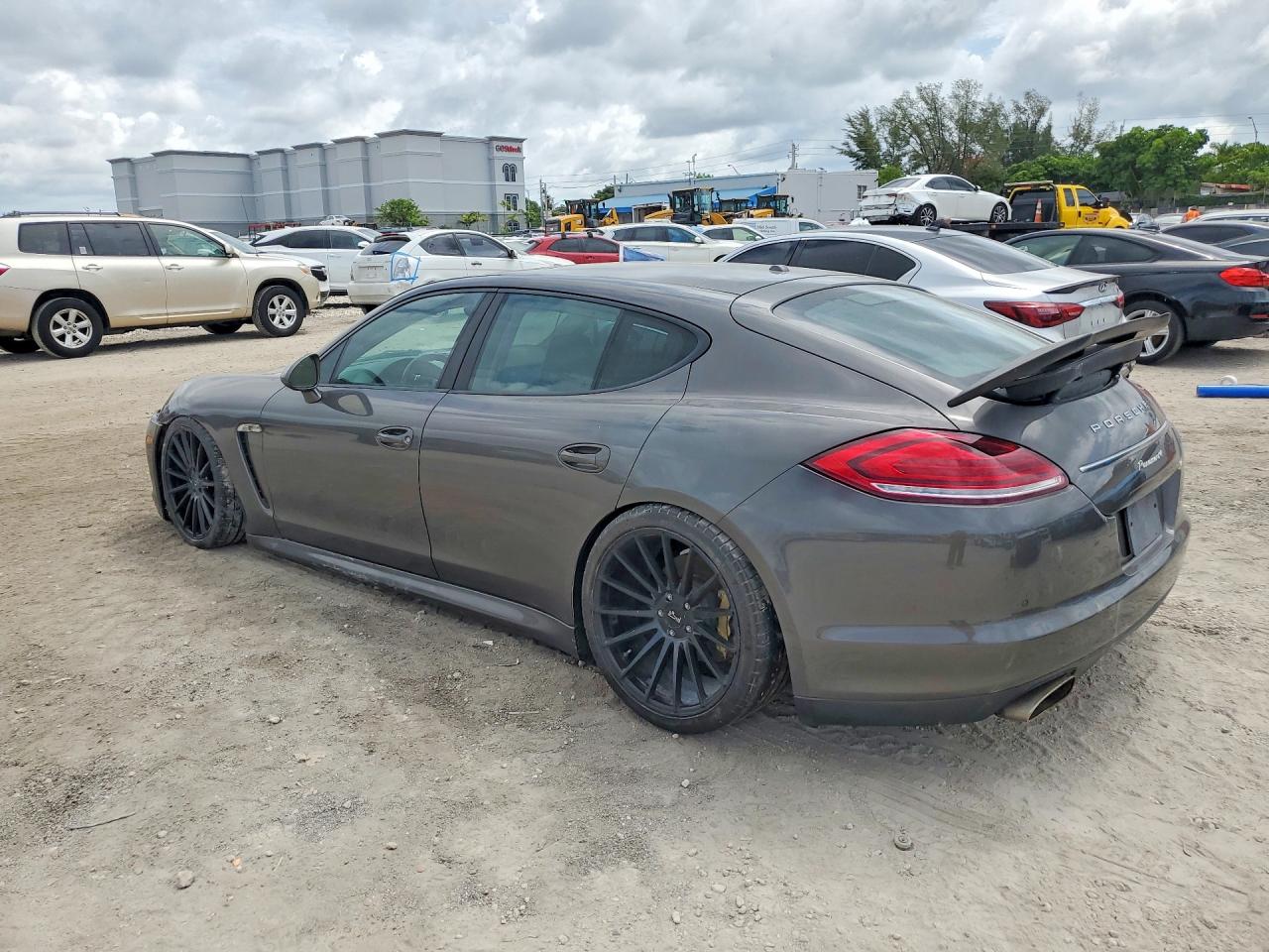 Porsche Panamera 2