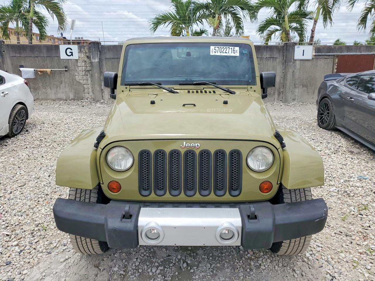 Jeep Wrangler Sahara