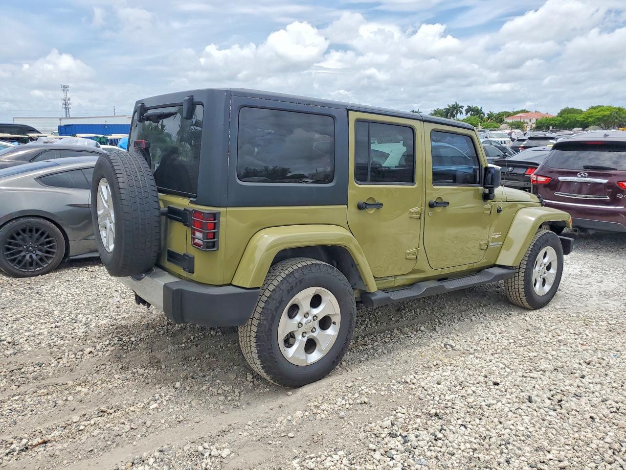 Jeep Wrangler Sahara