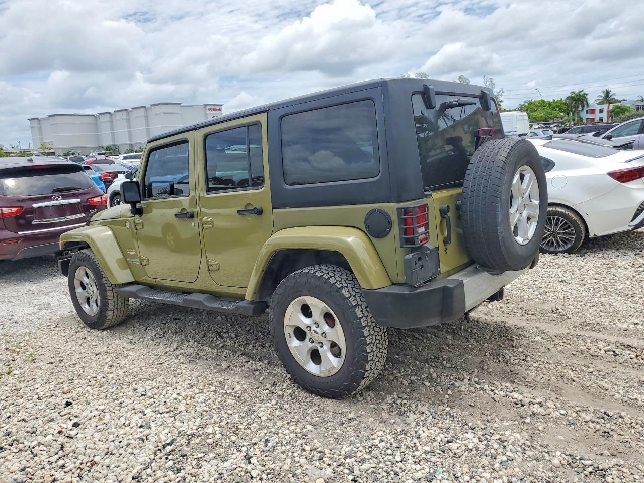Jeep Wrangler Sahara