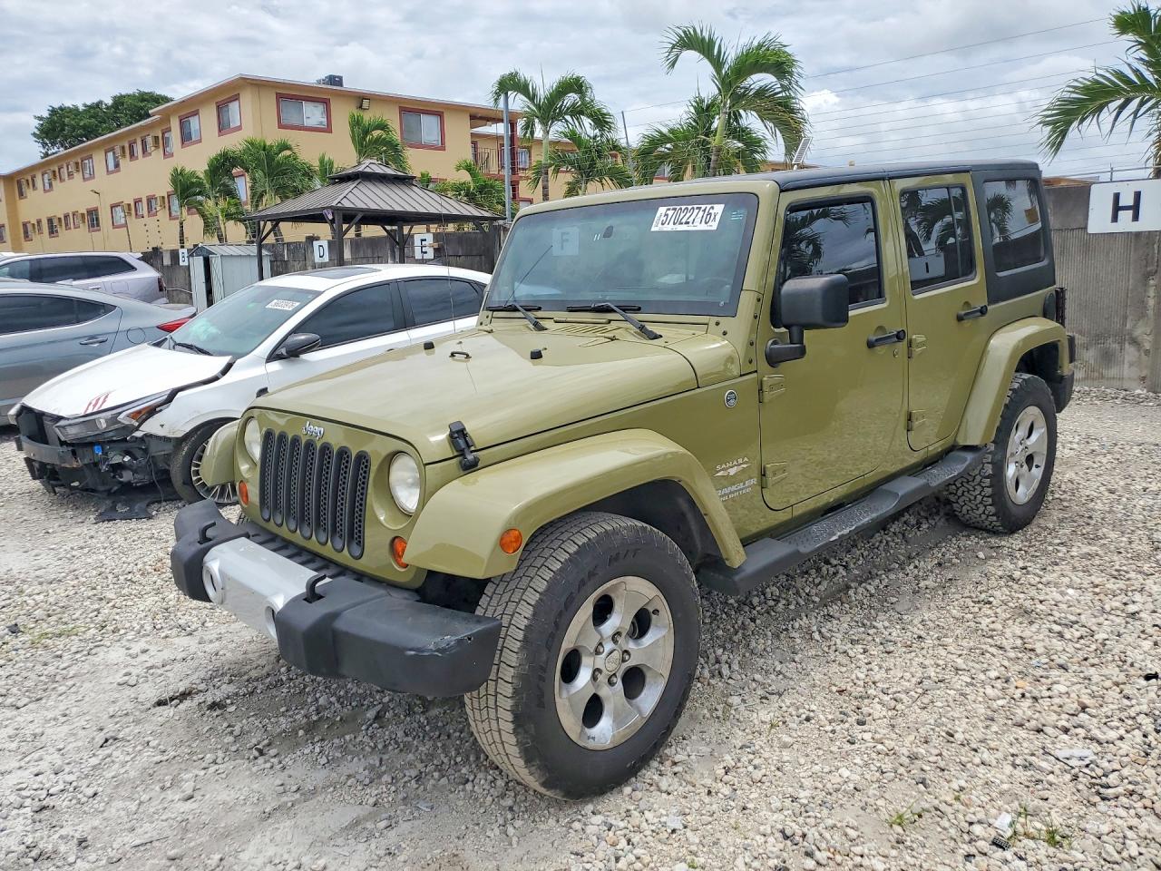Salvage Jeep Wrangler Image