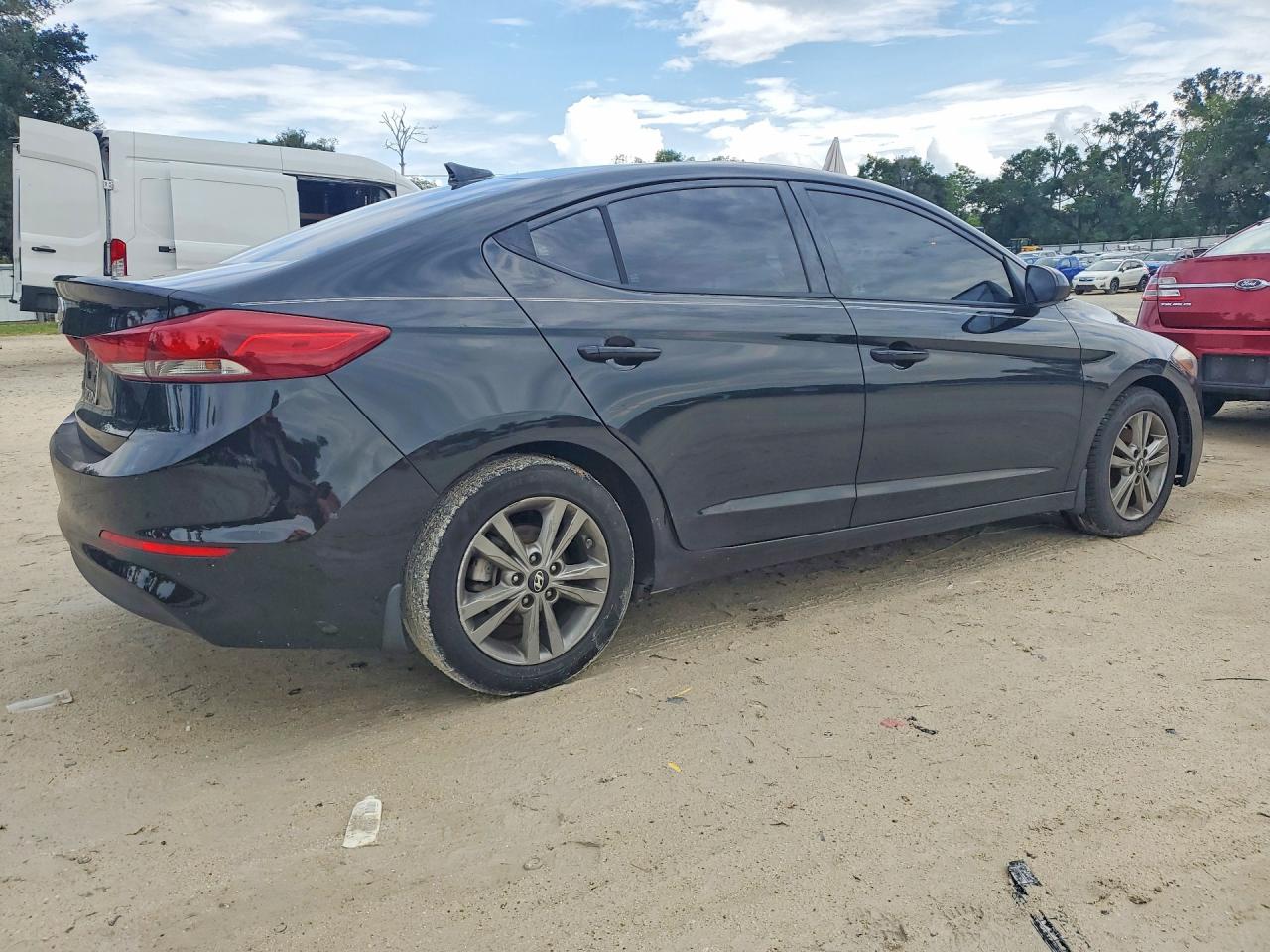 Hyundai ELANTRA Value Edition