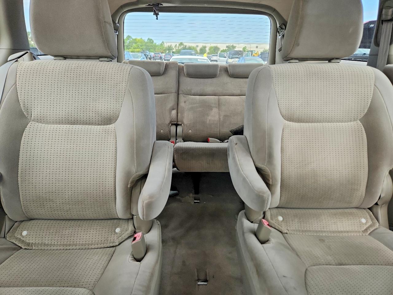 Toyota Sienna Le 7-passenger