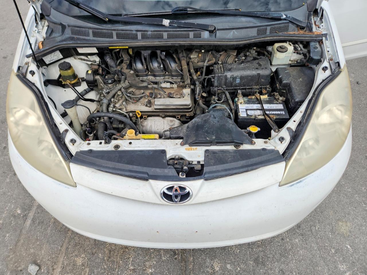 Toyota Sienna Le 7-passenger