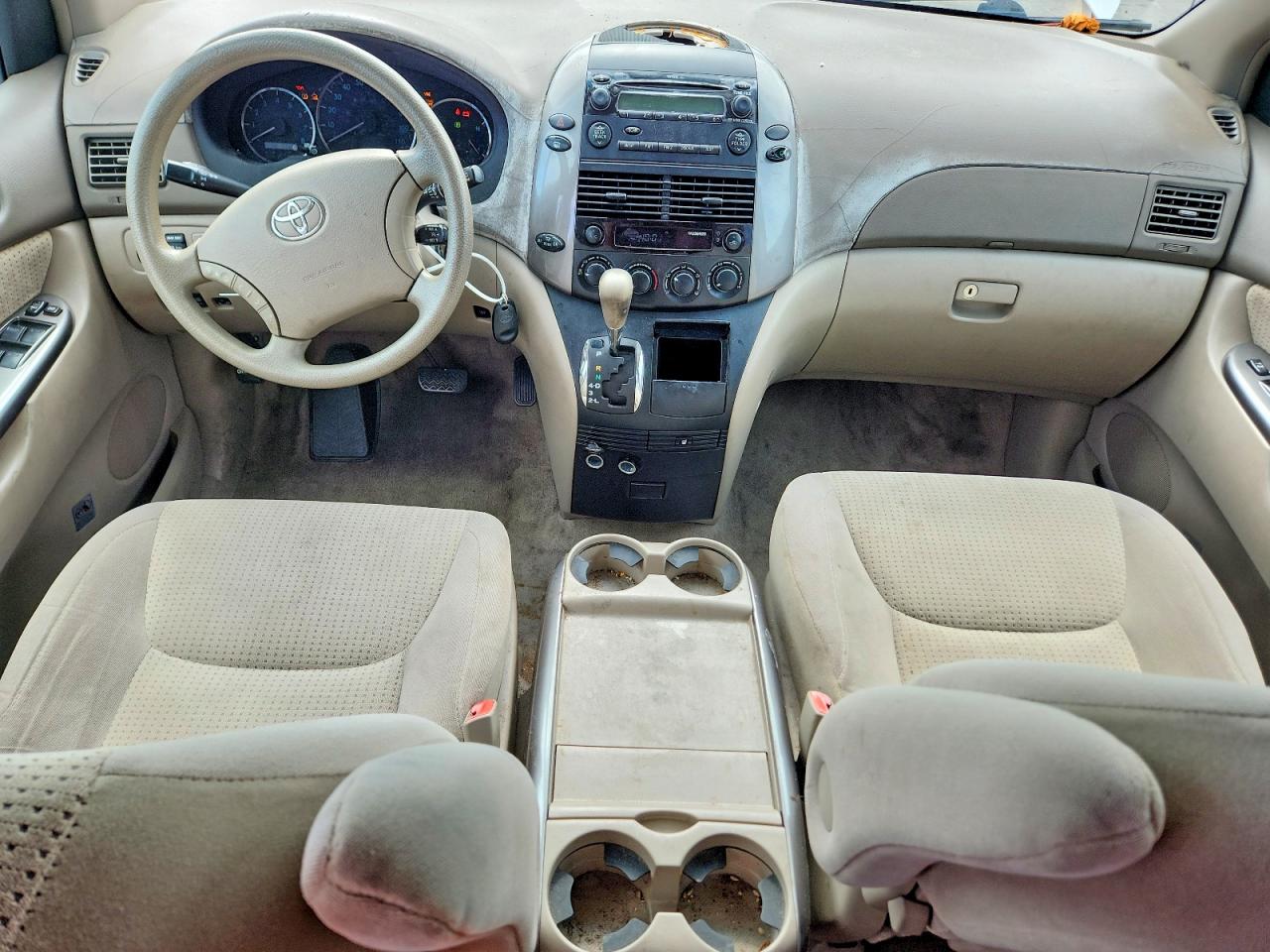 Toyota Sienna Le 7-passenger