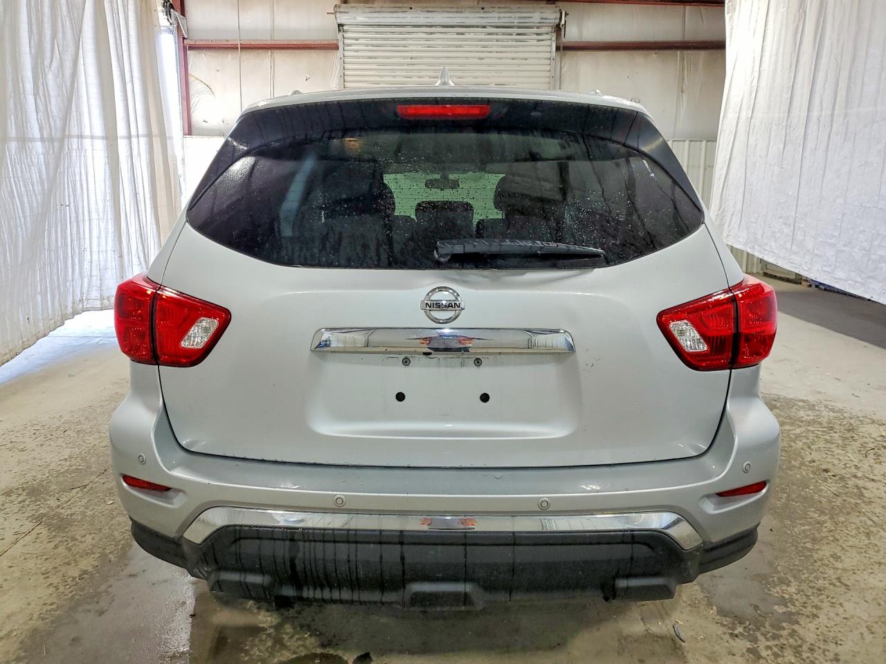 Nissan Pathfinder S