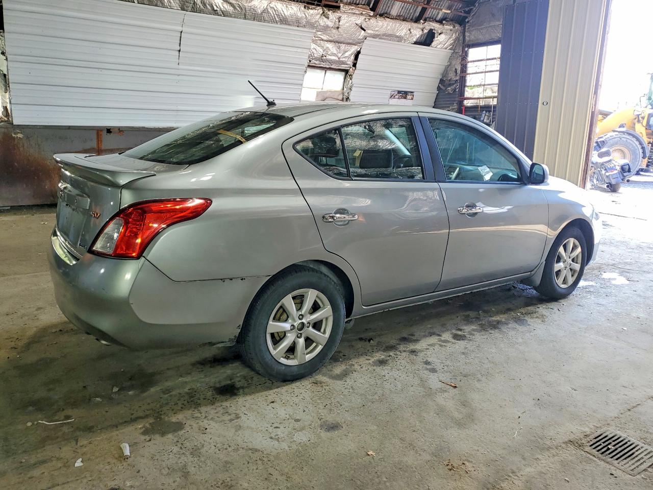 Nissan Versa 1.6 Sv