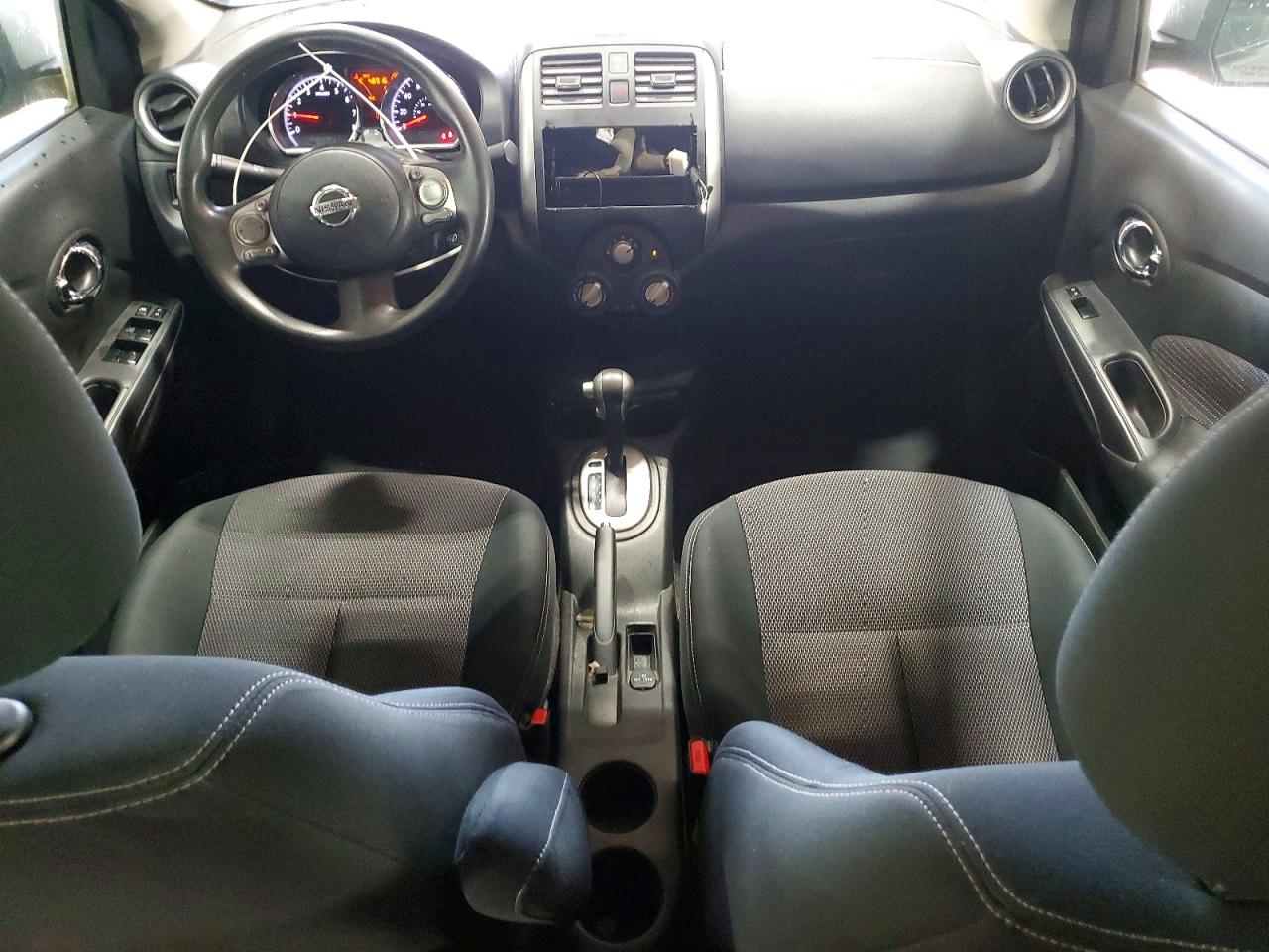 Nissan Versa 1.6 Sv