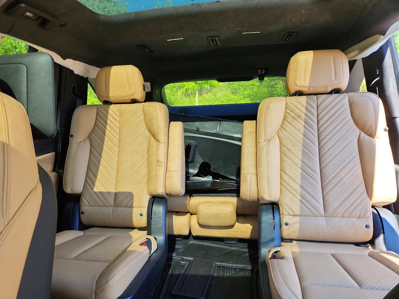 Cadillac Escalade Sport-2