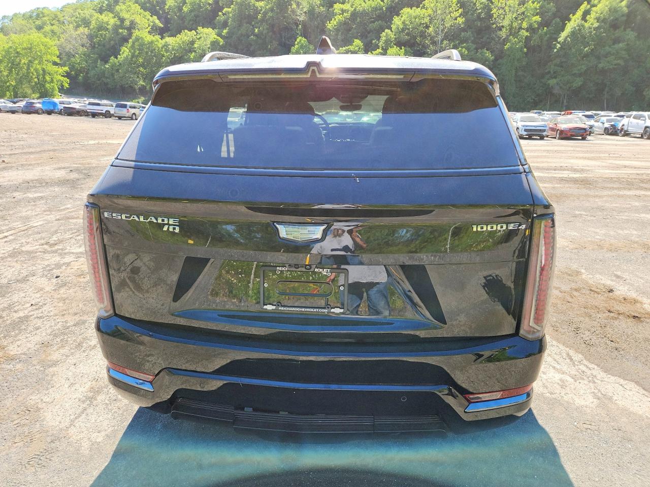 Cadillac Escalade Sport-2