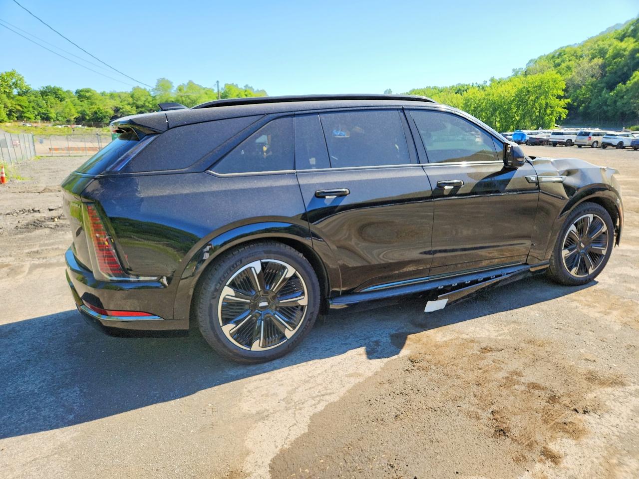 Cadillac Escalade Sport-2