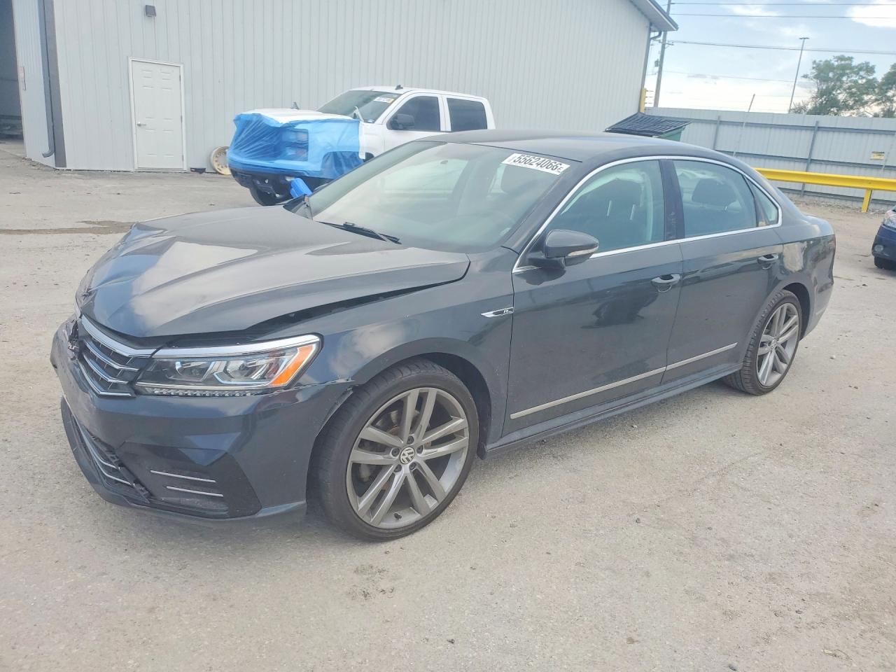 Salvage Volkswagen Passat Image