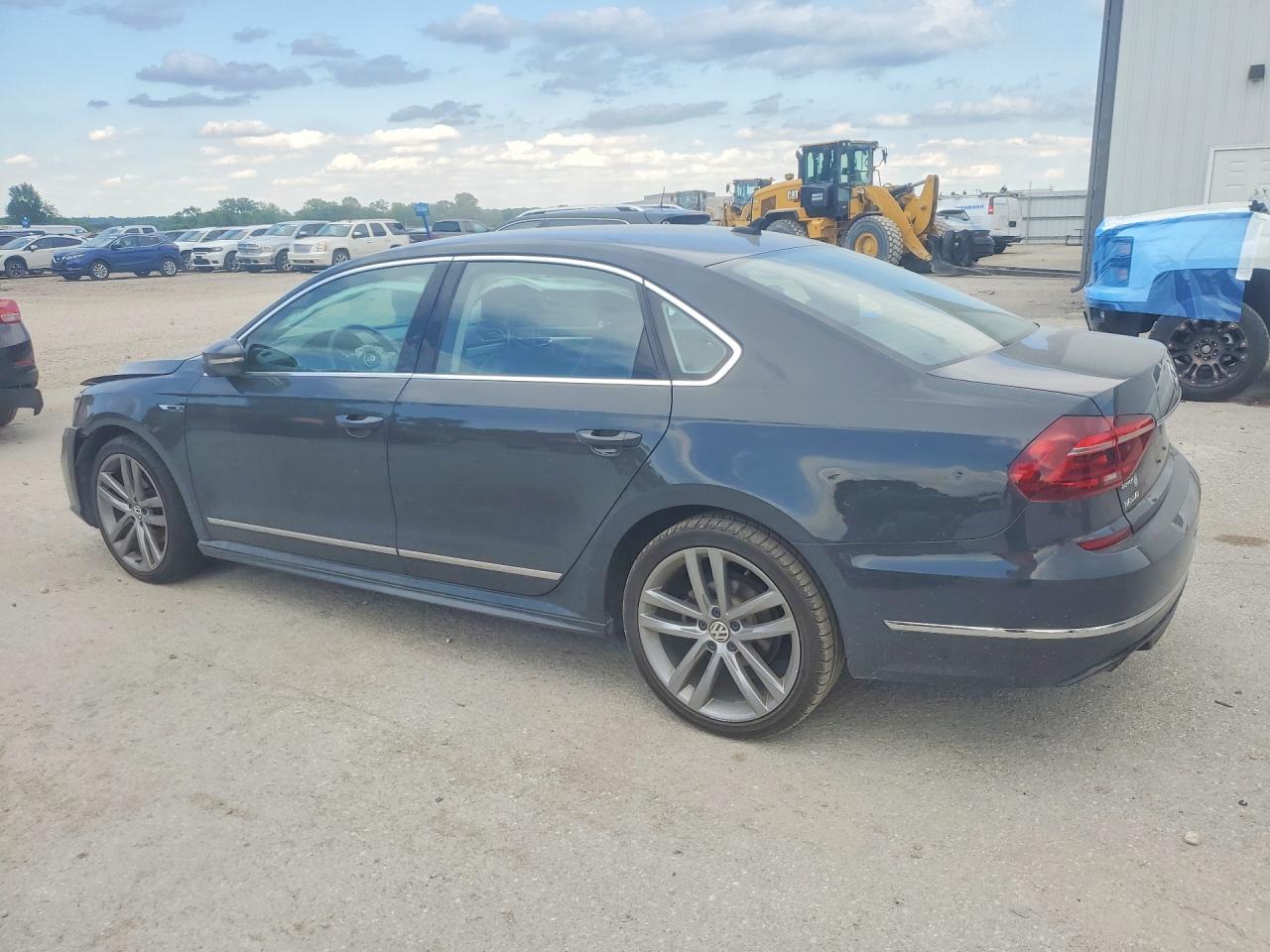 Volkswagen Passat R-line