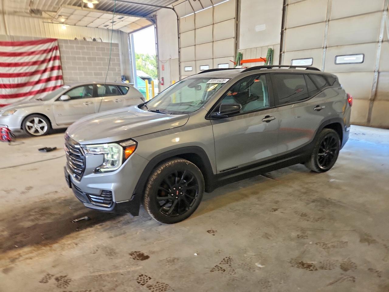 Salvage GMC Terrain Image