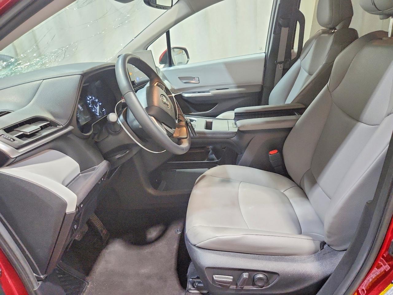 Toyota Sienna Xle 8-passenger