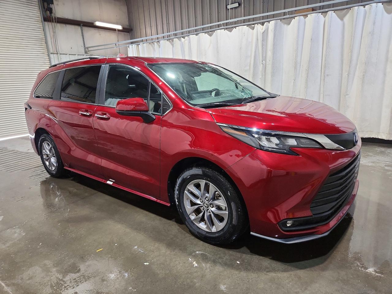 Toyota Sienna Xle 8-passenger