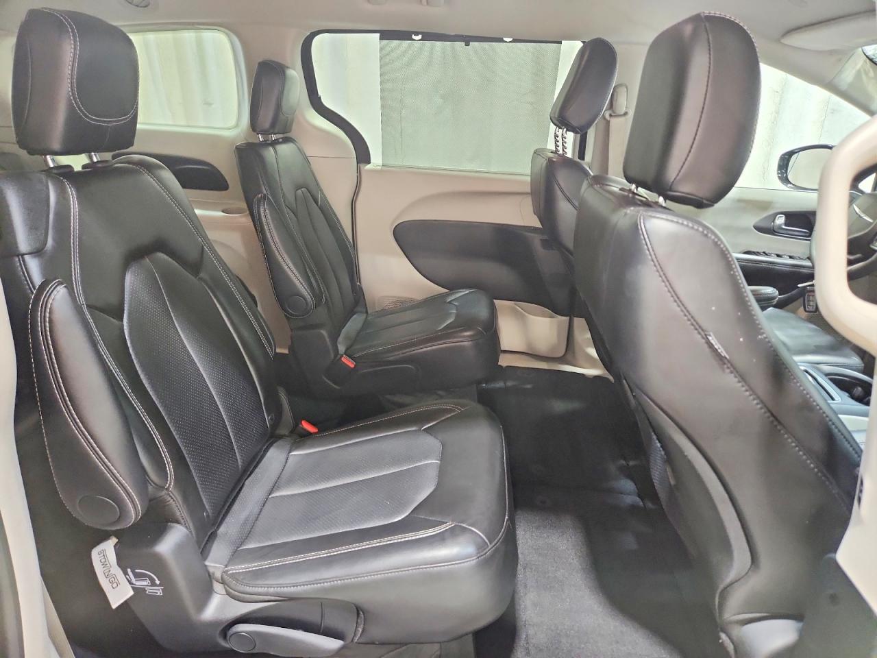 Chrysler Pacifica Touring L