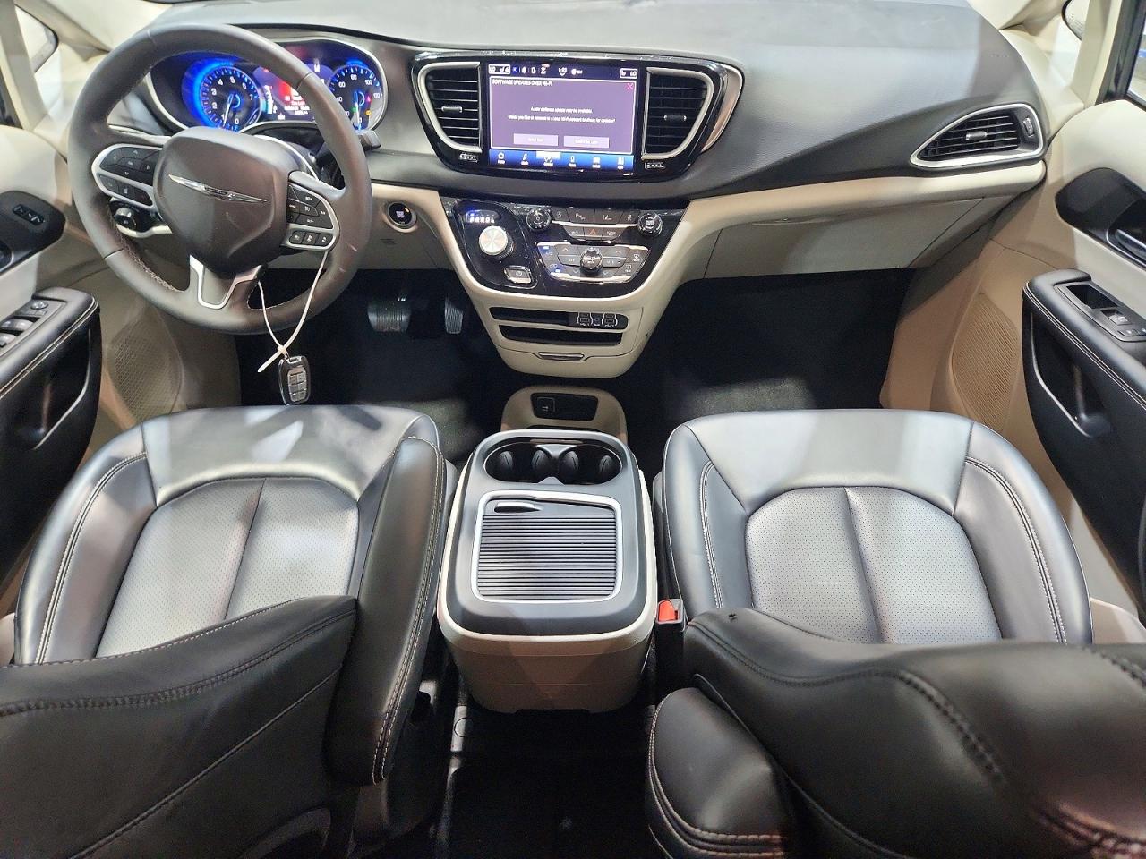 Chrysler Pacifica Touring L