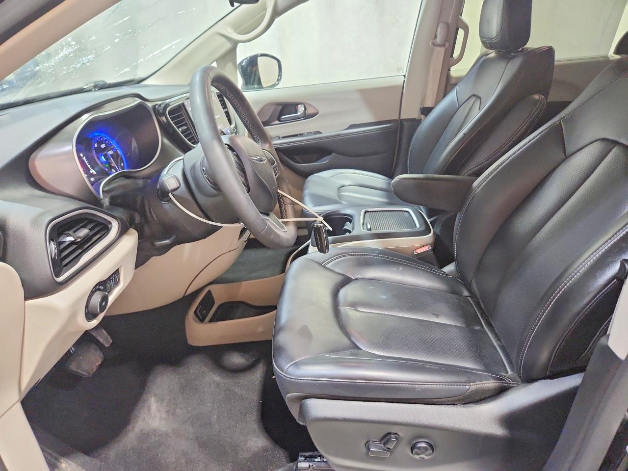 Chrysler Pacifica Touring L