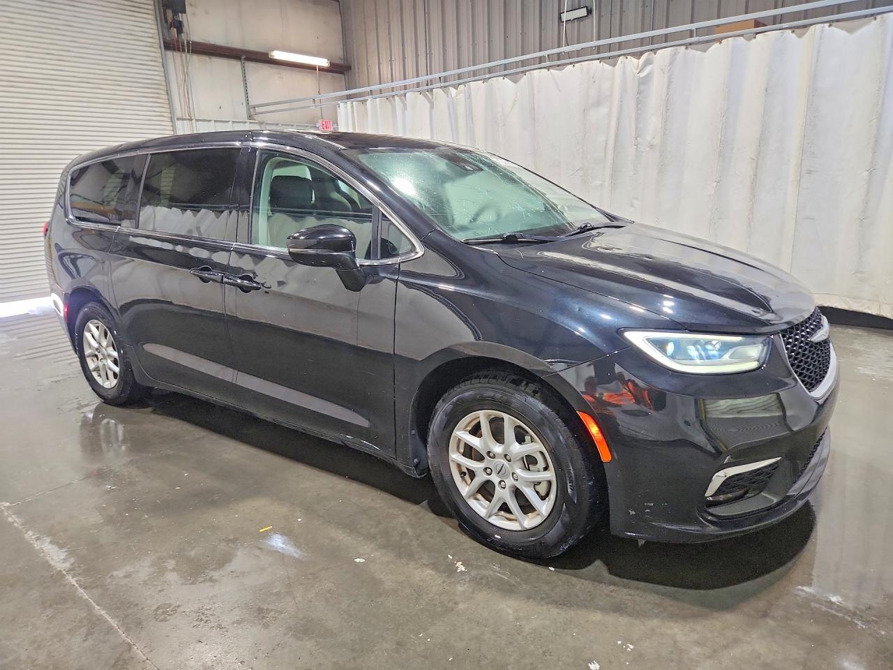 Chrysler Pacifica Touring L