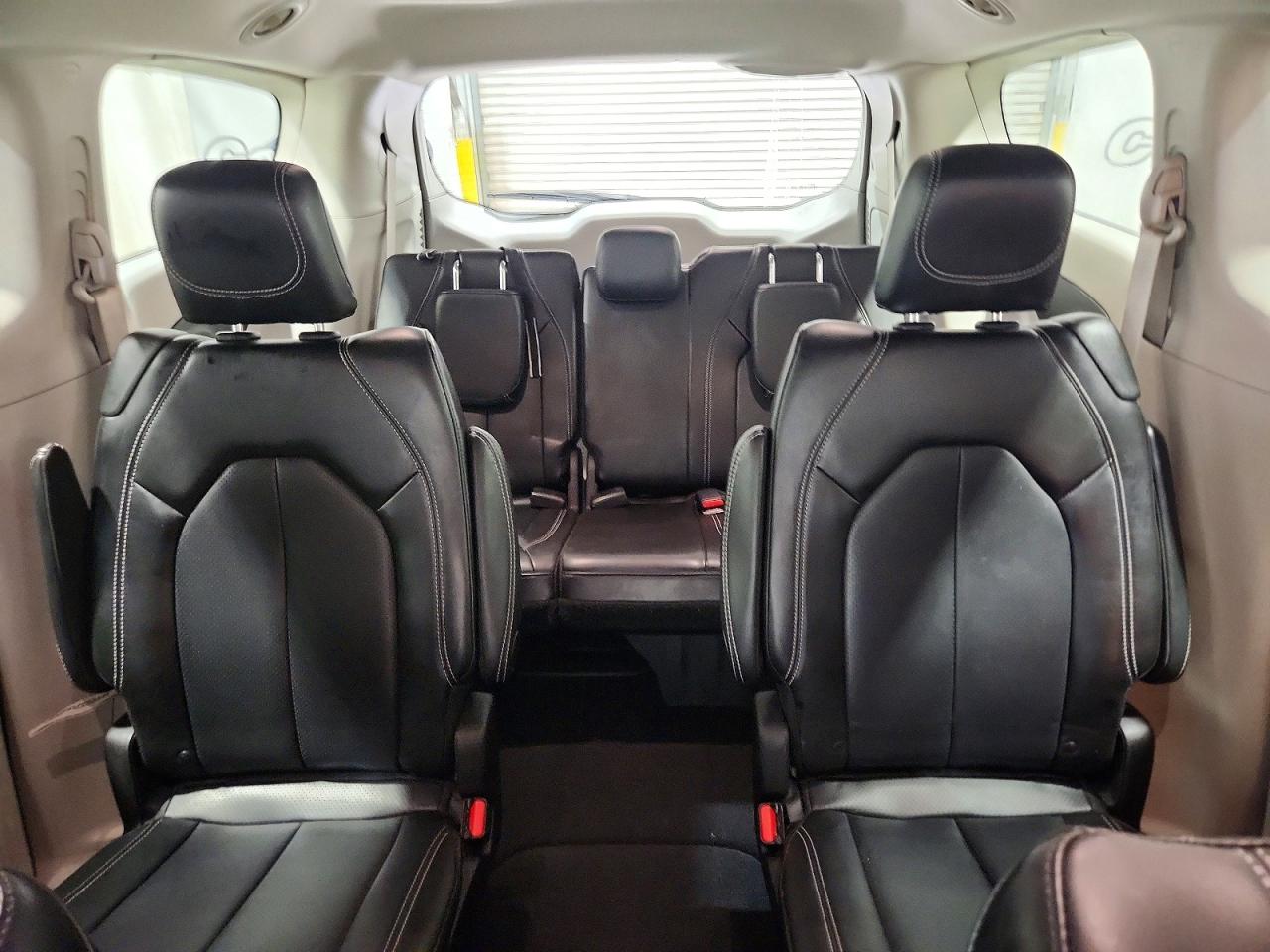 Chrysler Pacifica Touring L