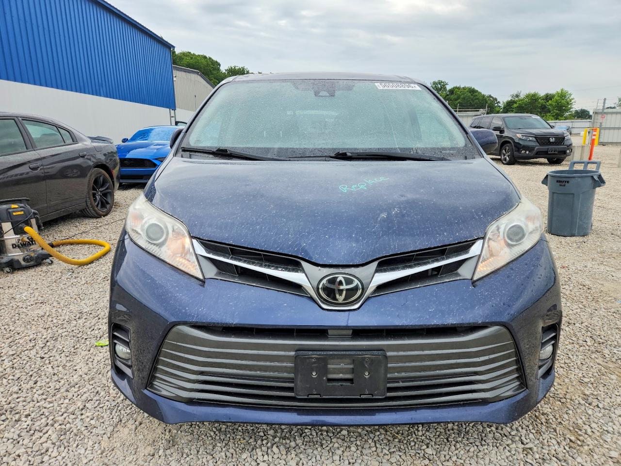 Toyota Sienna Xle 7-passenger Auto Access Se