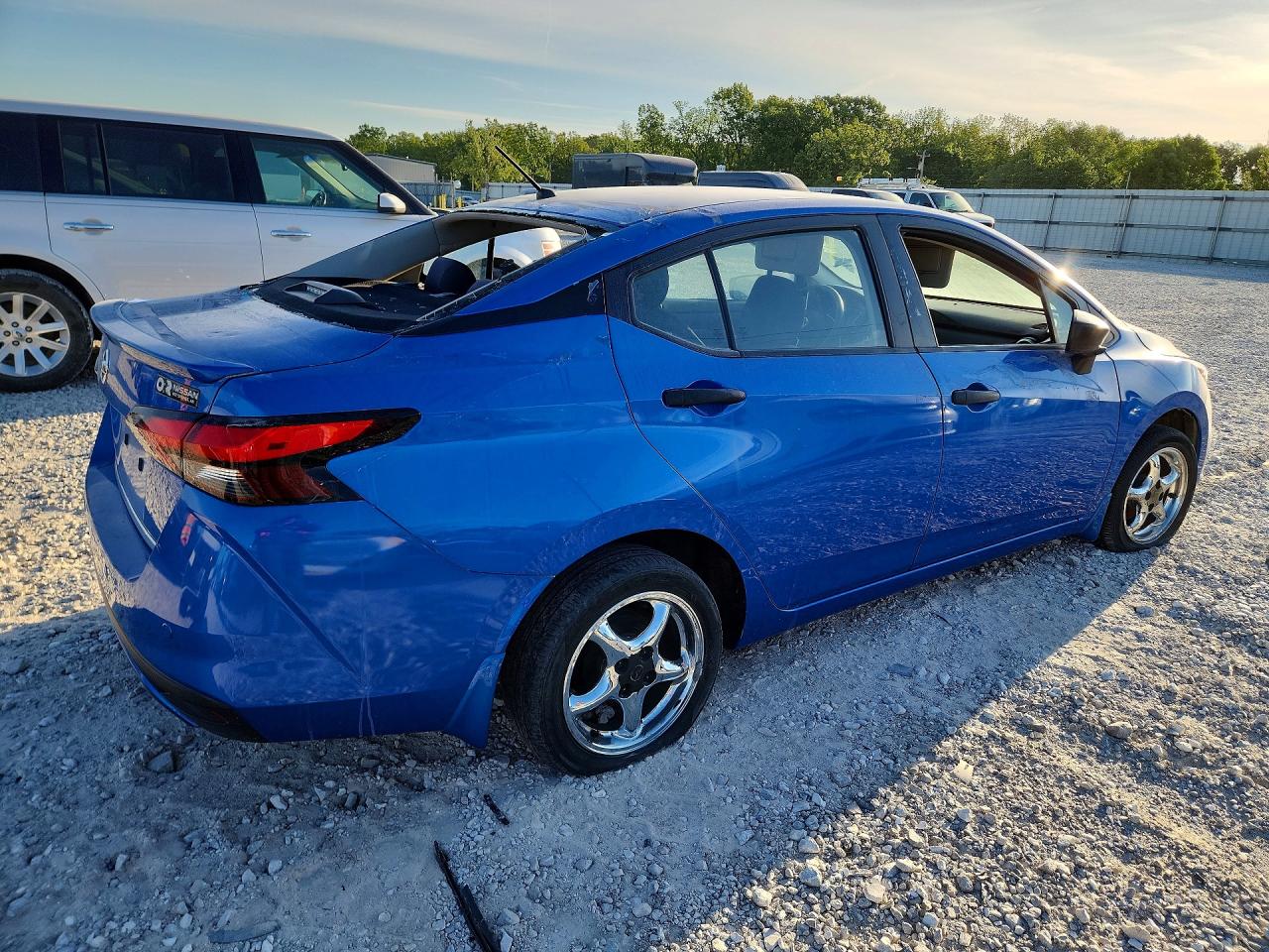 Nissan Versa S