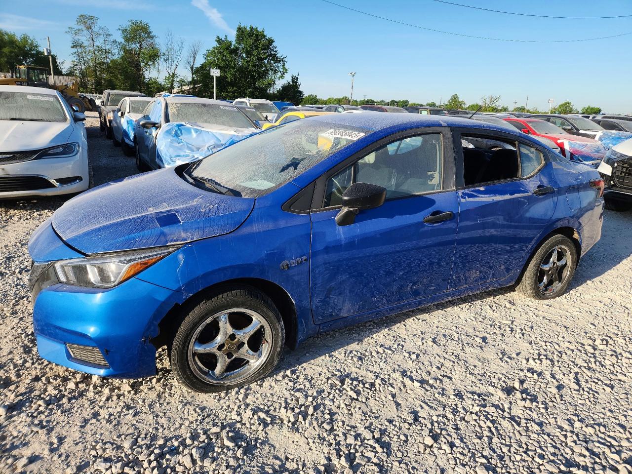 Salvage Nissan Versa Image