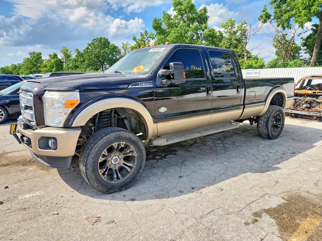 Salvage Ford F-350 Image