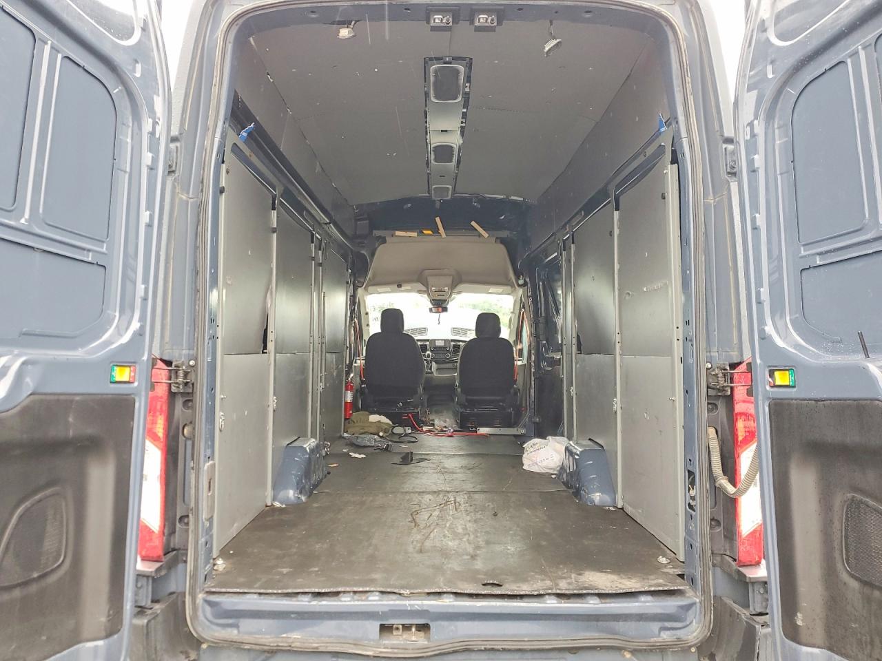 Ford Transit T-250