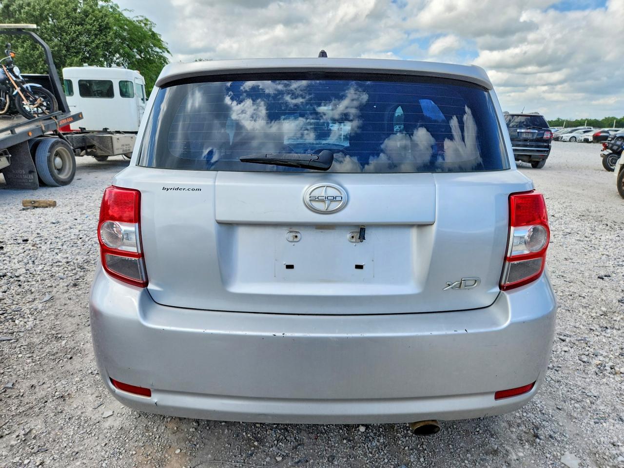 Scion xD Base