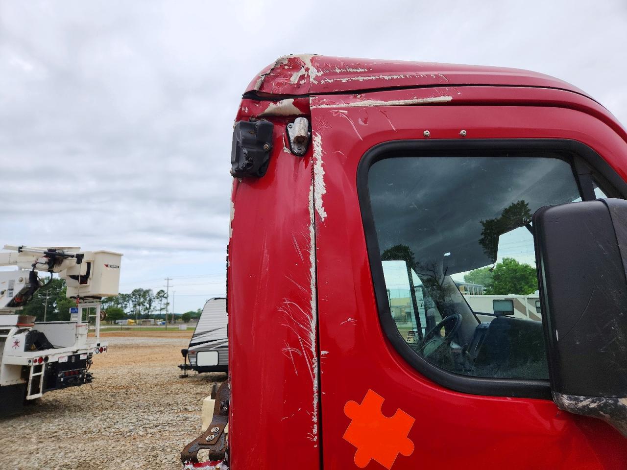 Freightliner Cascadia 113