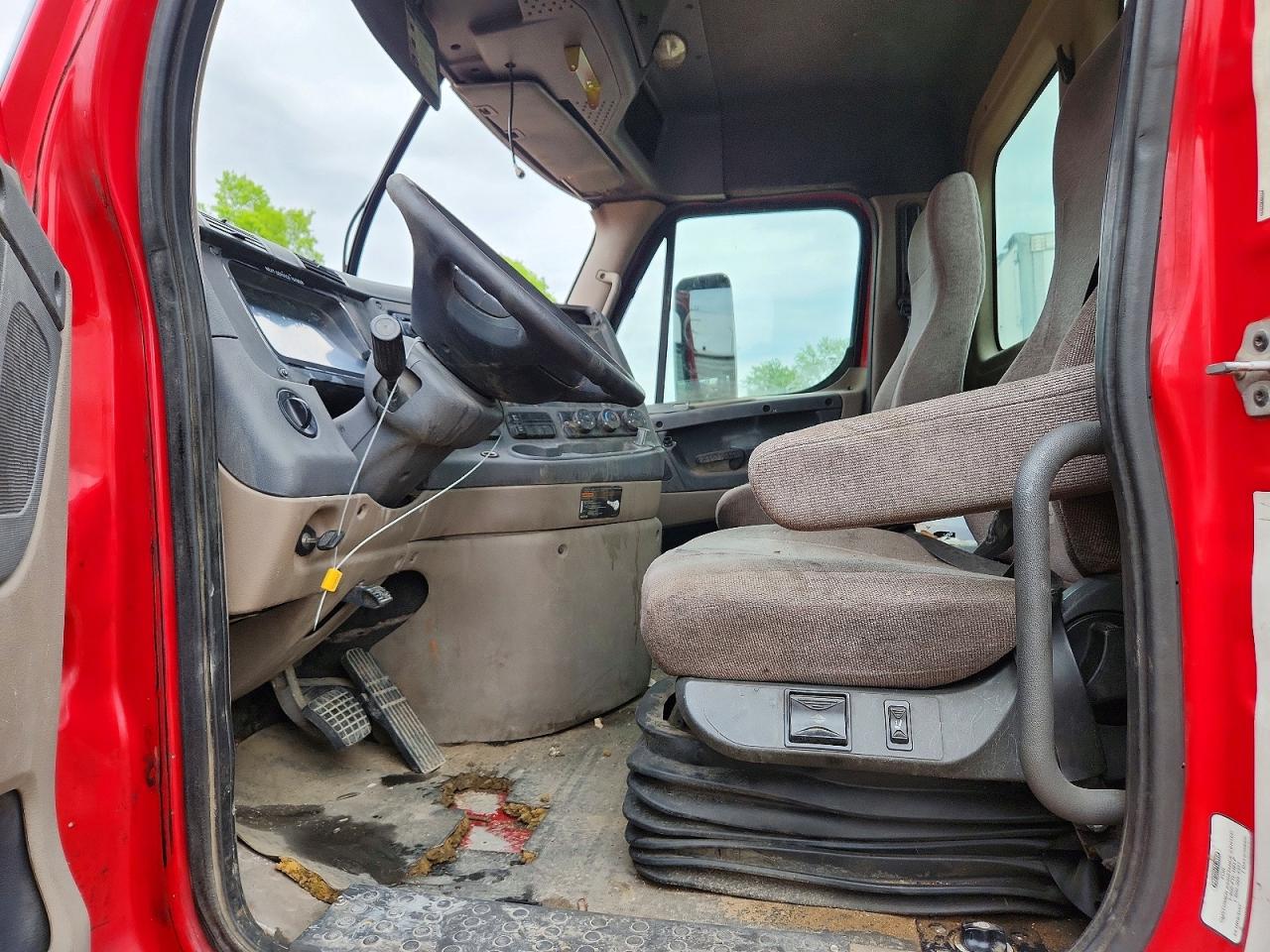 Freightliner Cascadia 113