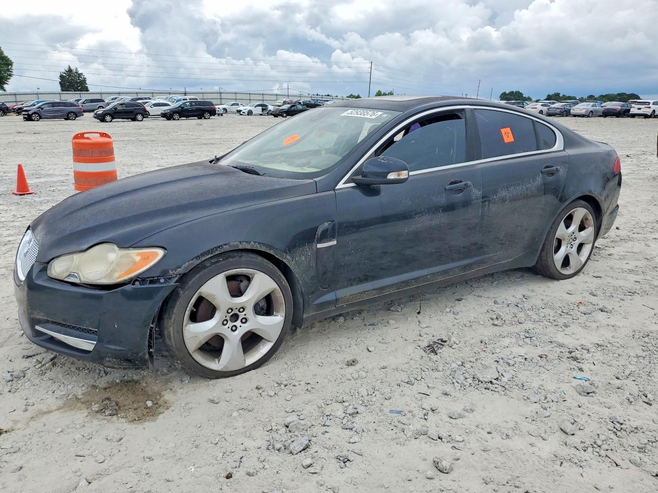 Salvage Jaguar XF Image
