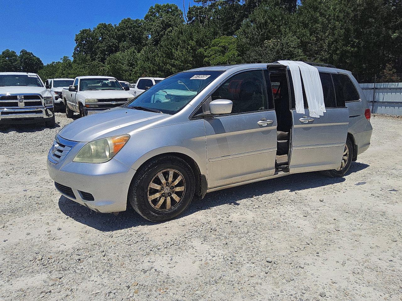 Salvage Honda Odyssey Image
