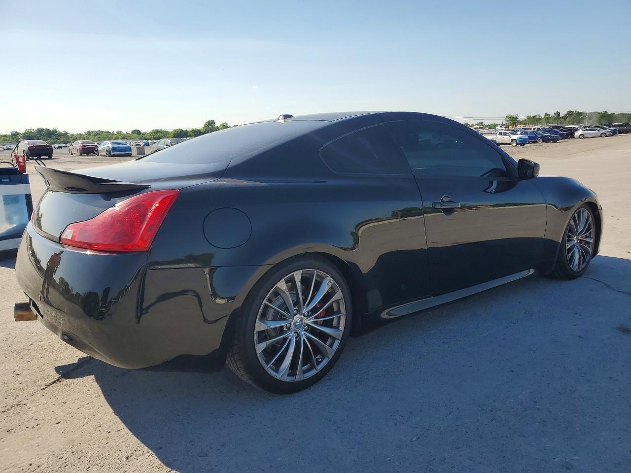 INFINITI Q60