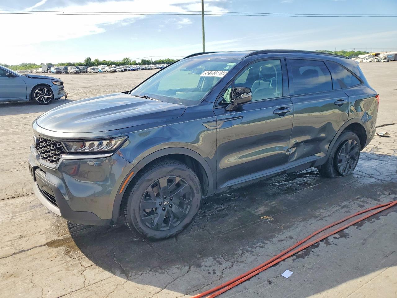 Salvage Kia Sorento Image