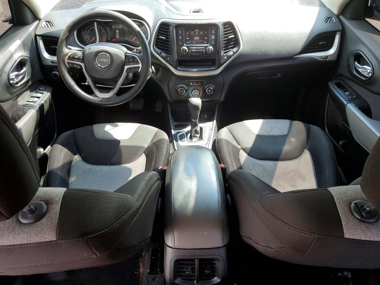 Jeep Cherokee Sport