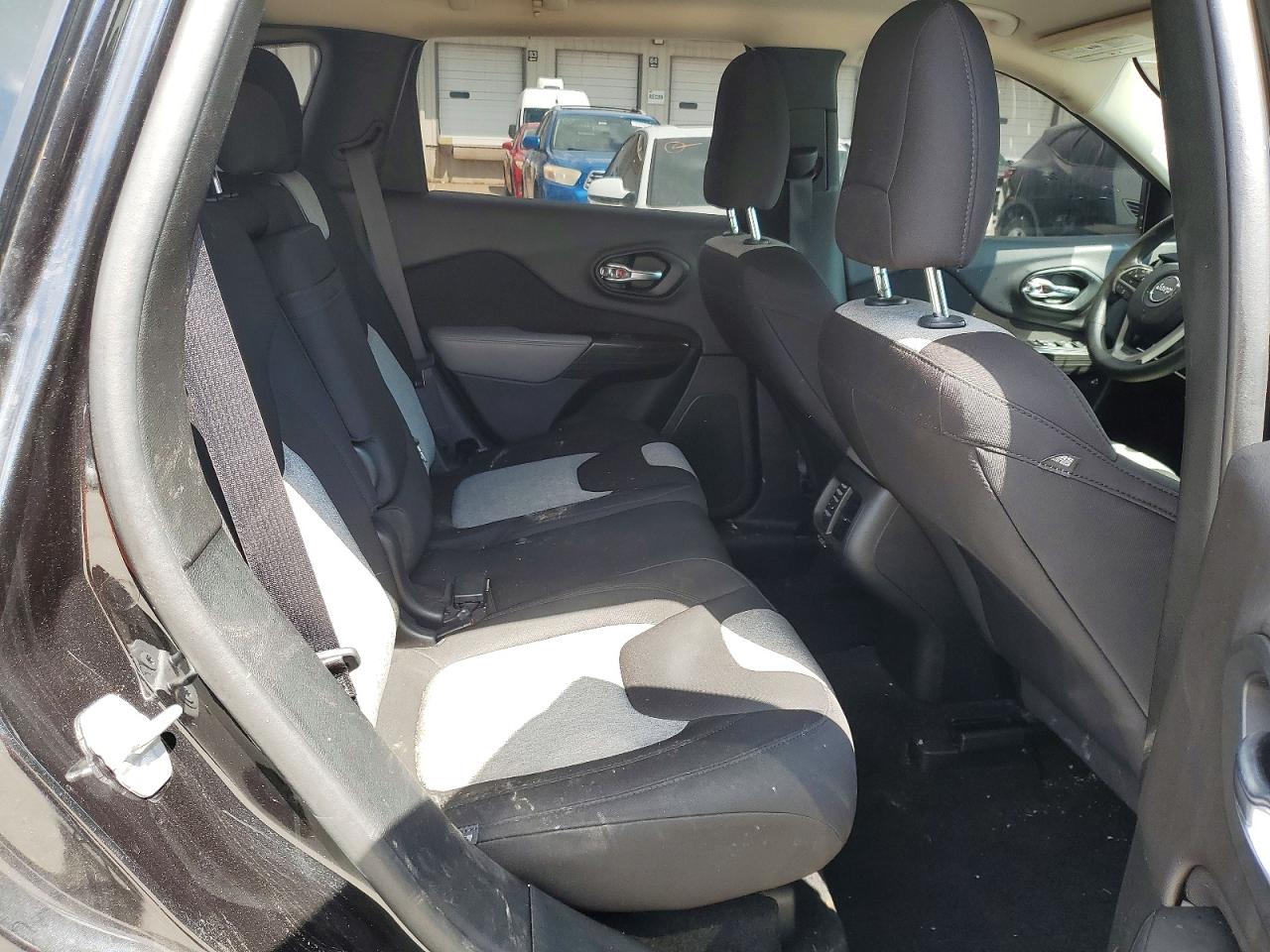 Jeep Cherokee Sport