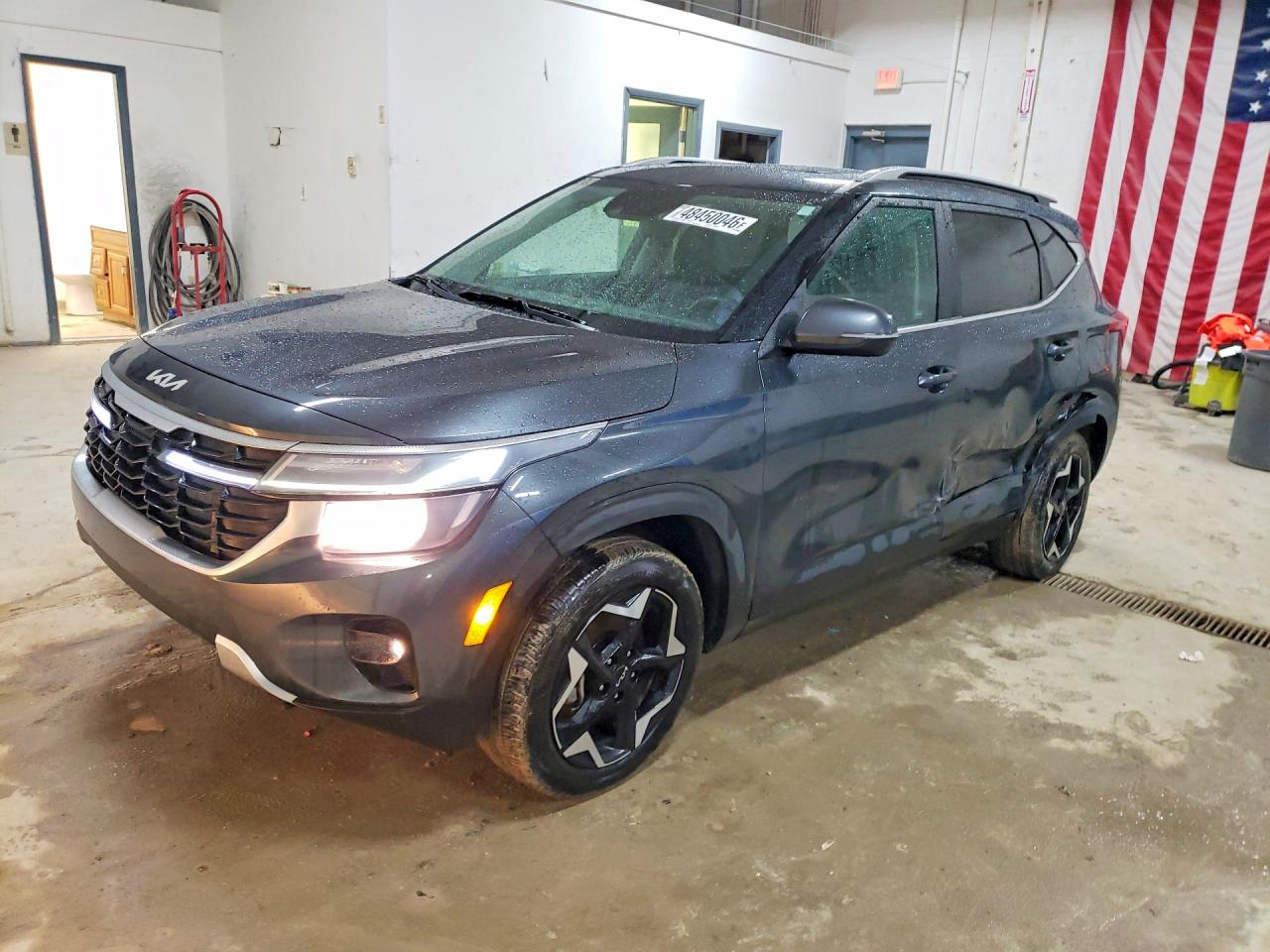 Salvage Kia Seltos Image