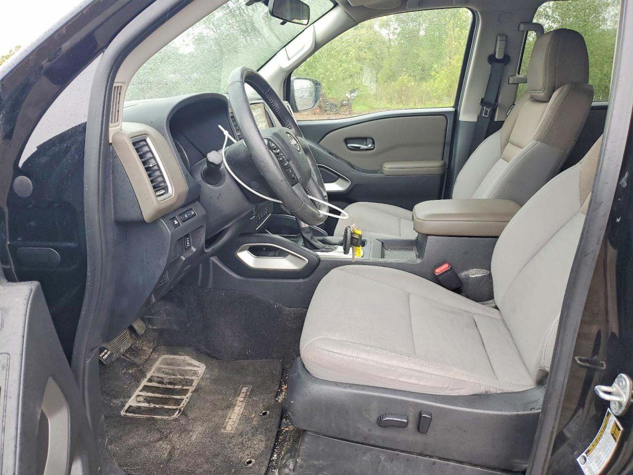 Nissan Frontier Sv