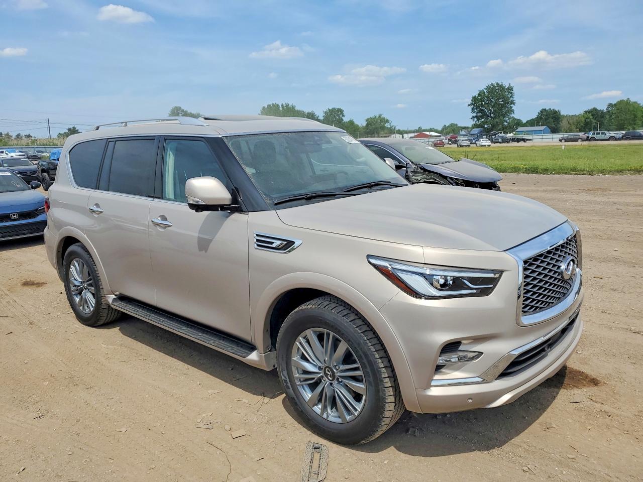 INFINITI Qx Luxe